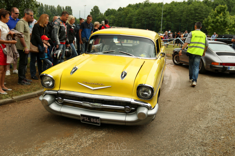 Illustration for article titled Classic British Welcome Photos (Le Mans Carshow)